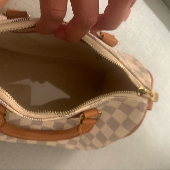 White leather bag. High quality not Louis Vuitton. - Picture 5 of 12